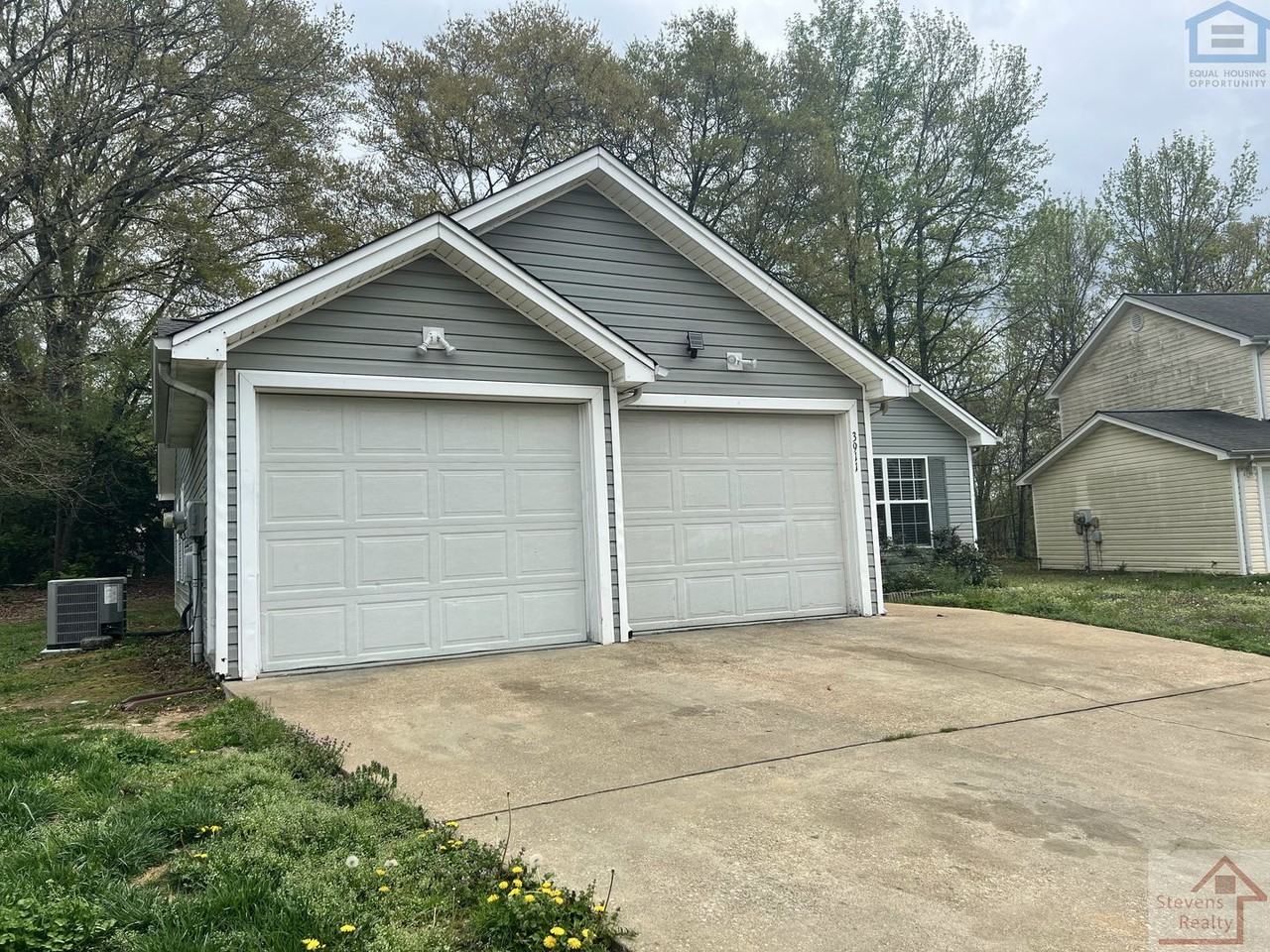 3911 Allgood Ct - Photo 4 of 25