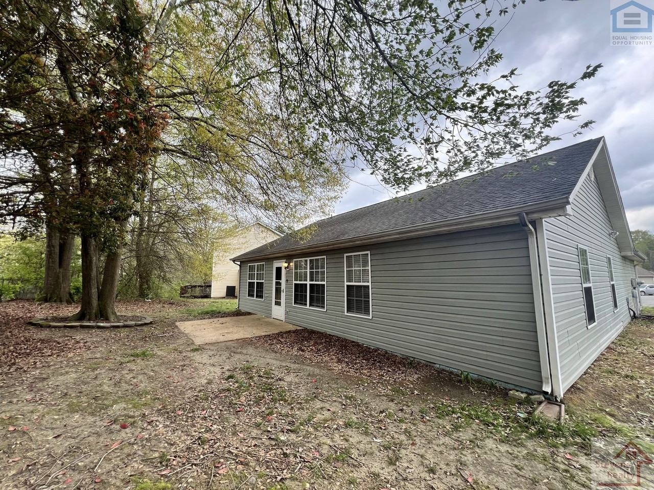 3911 Allgood Ct - Photo 5 of 25