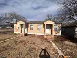 featured image of 1315 Sw E Ave #A