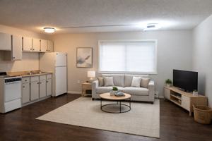 featured image of 1526 E Superior St #3