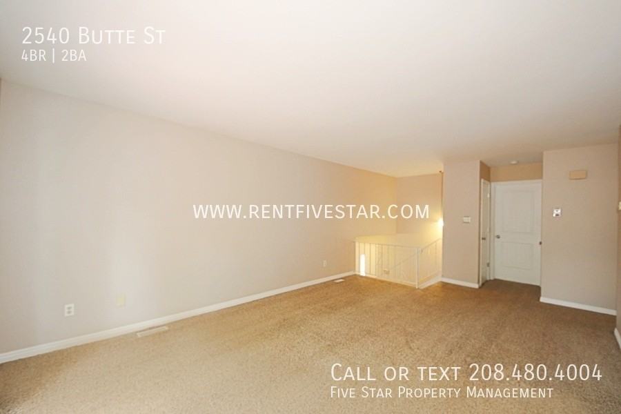 2540 Butte St - Photo 3 of 17