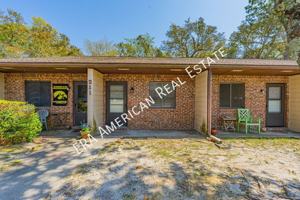 featured image of 211 Tooke St Apt C