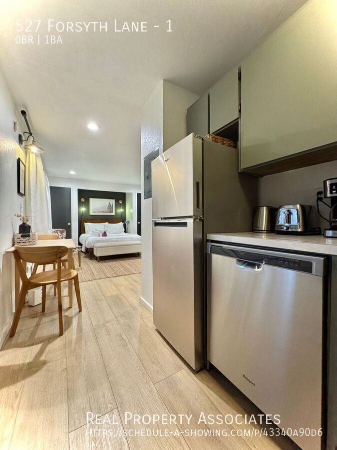 527 Forsyth Ln #1 - Photo 7 of 12