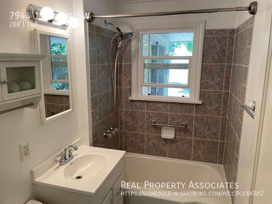 7944 17th Ave Sw - Photo 6 of 14