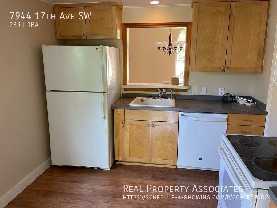 7944 17th Ave Sw - Photo 7 of 14