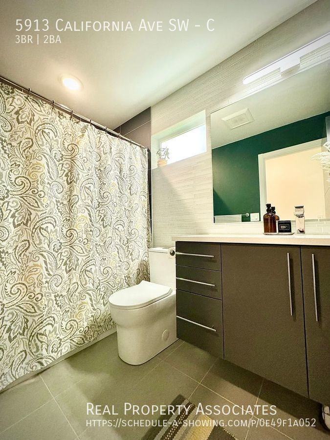 5913 California Ave Sw #C - Photo 5 of 17