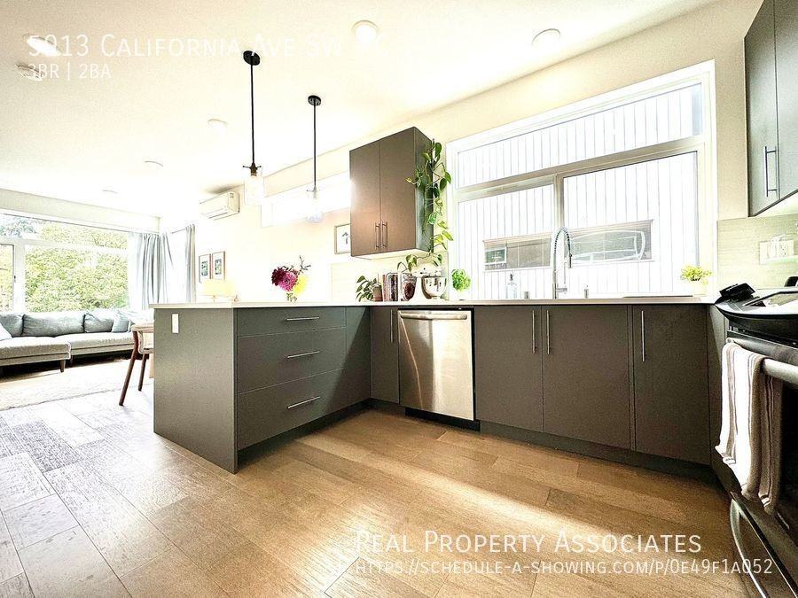 5913 California Ave Sw #C - Photo 7 of 17