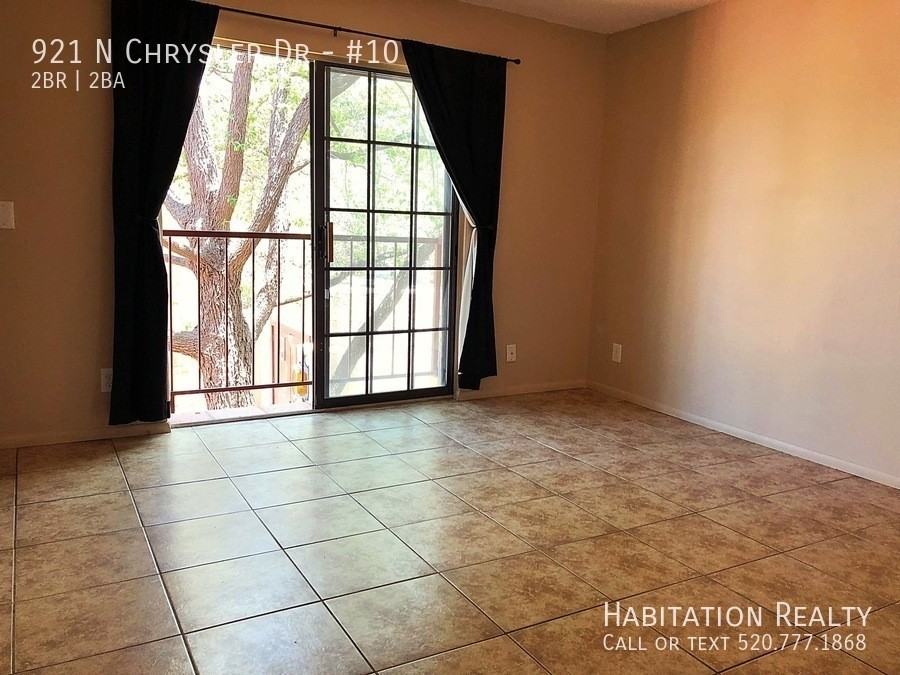 921 N Chrysler Dr #10 - Photo 7 of 12