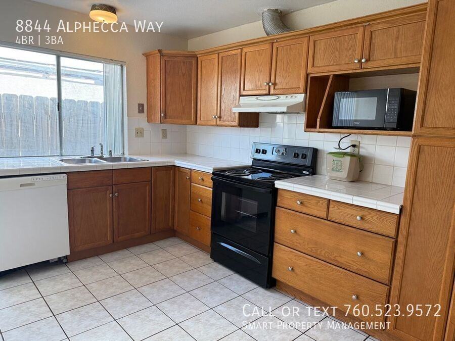 8844 Alphecca Way - Photo 5 of 16