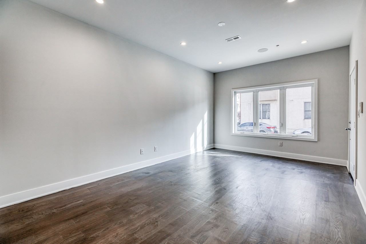 1244 S 20th St #1 - Photo 3 of 33