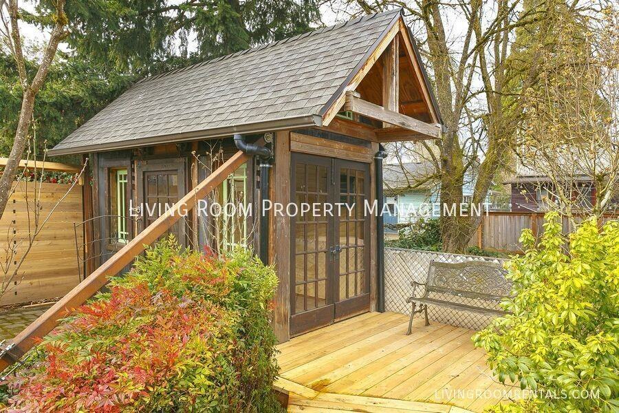 1927 Se Spokane St - Photo 5 of 21