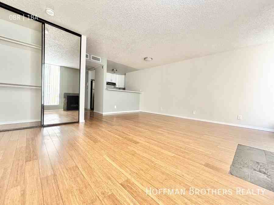 1225 N Cherokee Ave #108 - Photo 6 of 8