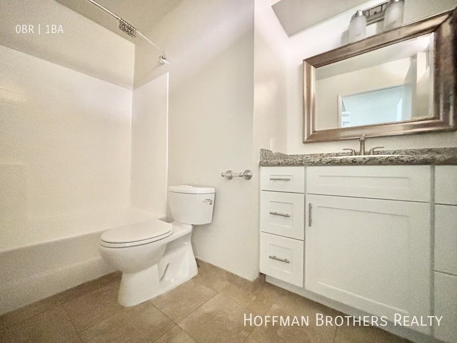 1225 N Cherokee Ave #108 - Photo 7 of 8