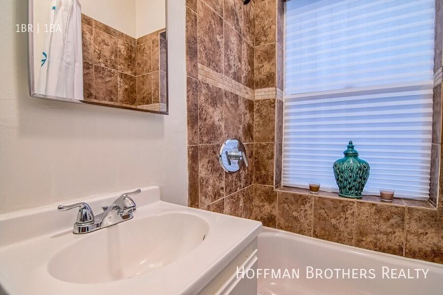 5231 Monte Vista St #311 - Photo 7 of 8