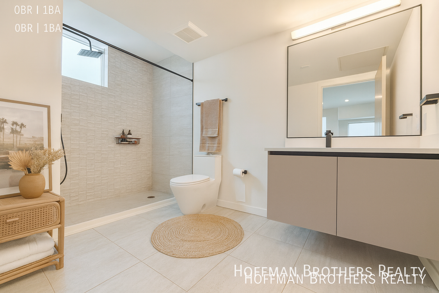 955 Fedora St #202 - Photo 2 of 6