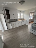 featured image of 1509 Brooke Park Dr #5
