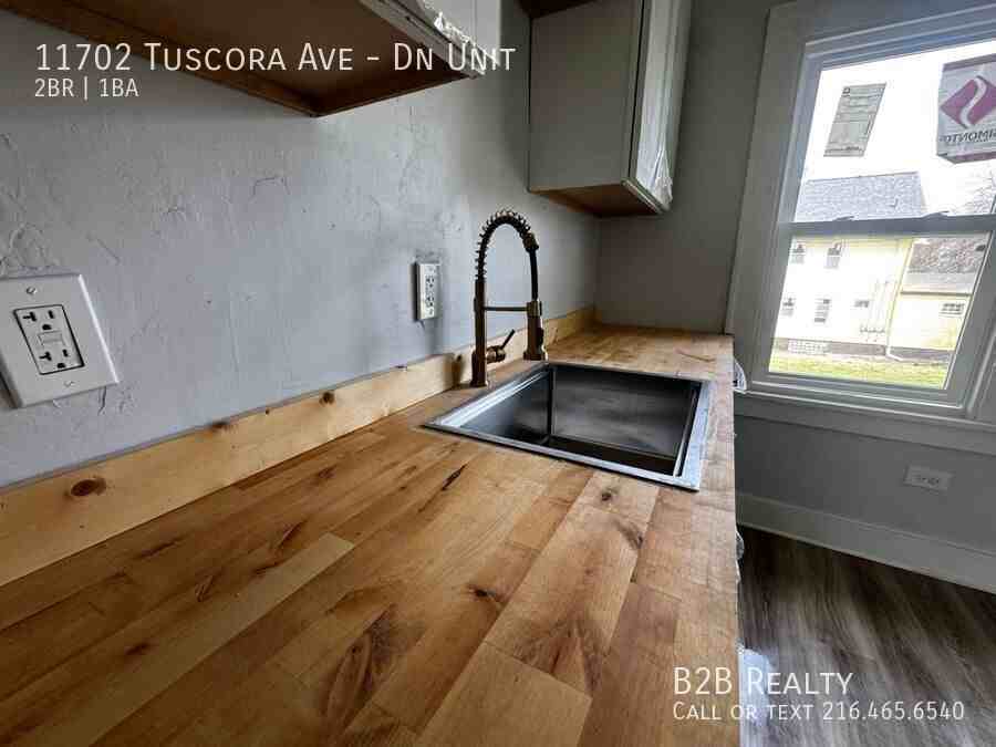 11702 Tuscora Ave - Photo 5 of 28