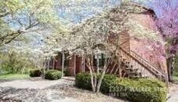 featured image of 1337 Walker St Apt F #Apt F