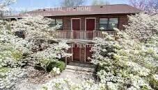 1337 Walker St Apt F - Photo 2 of 6