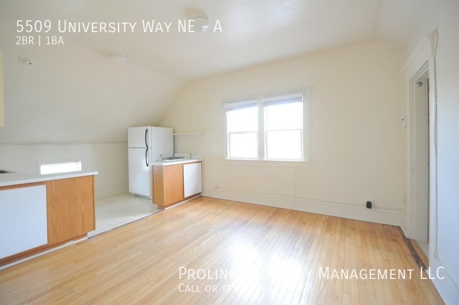 5509 University Way Ne #A - Photo 4 of 12