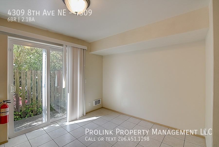 4309 8th Ave Ne #4309 - Photo 7 of 20