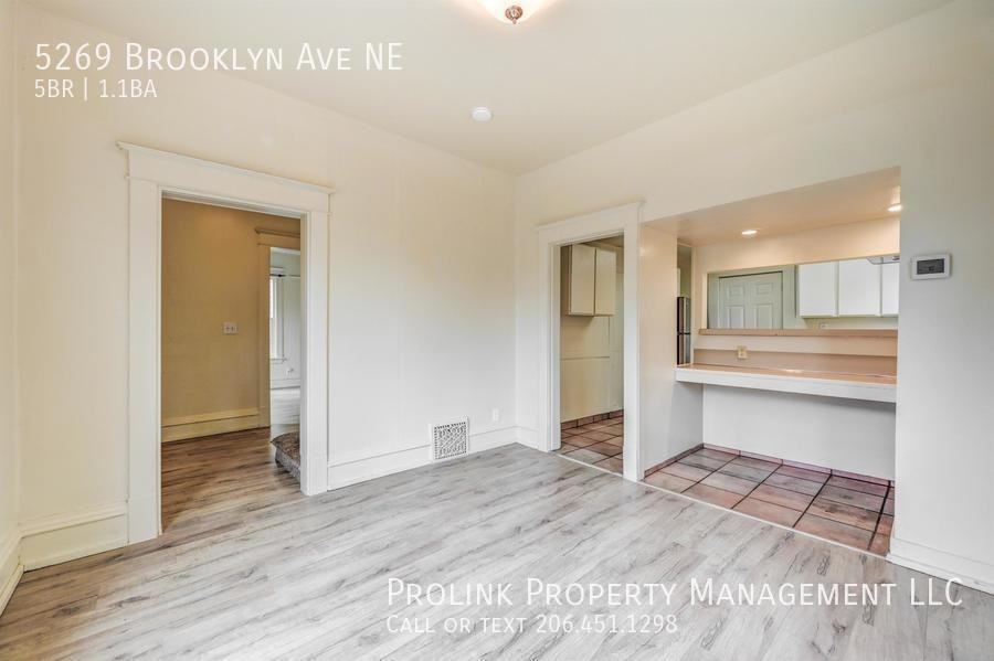 5269 Brooklyn Ave Ne - Photo 4 of 22