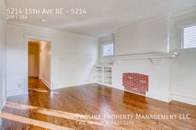 5214 15th Ave Ne #5214 - Photo 4 of 10