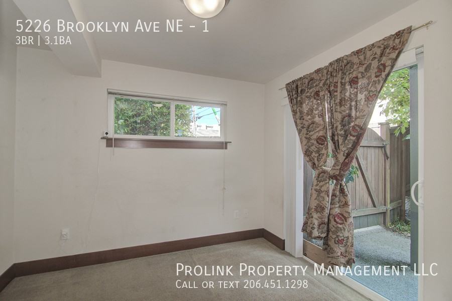 5226 Brooklyn Ave Ne #1 - Photo 4 of 15