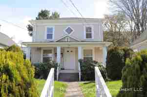 featured image of 5616 Brooklyn Ave Ne #B