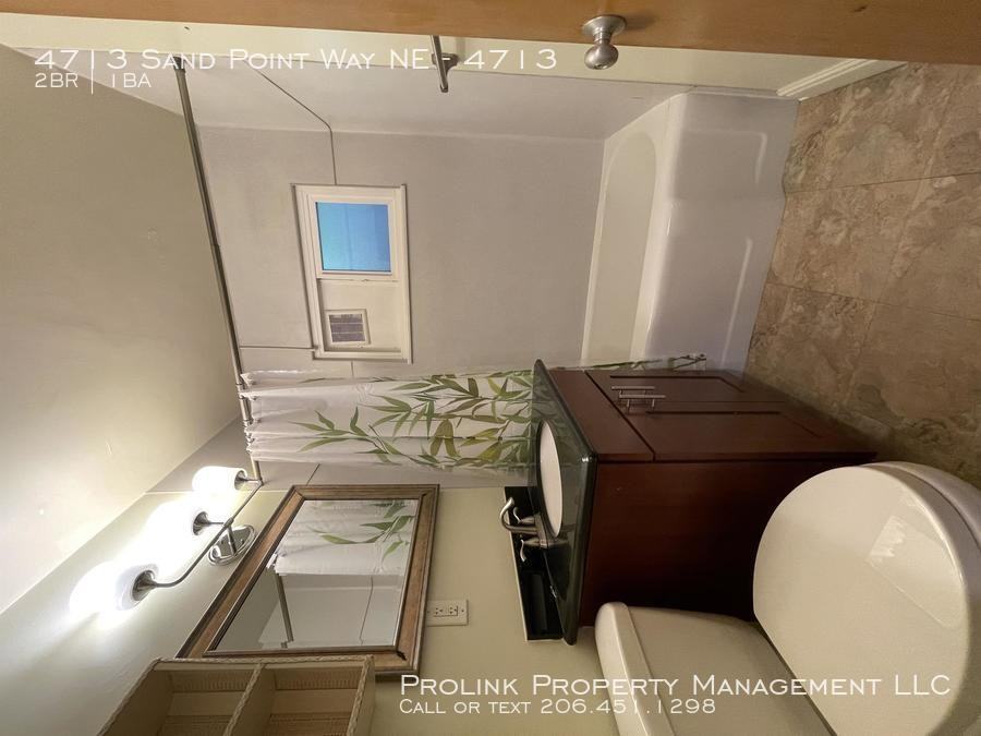 4713 Sand Point Way Ne #4713 - Photo 7 of 11