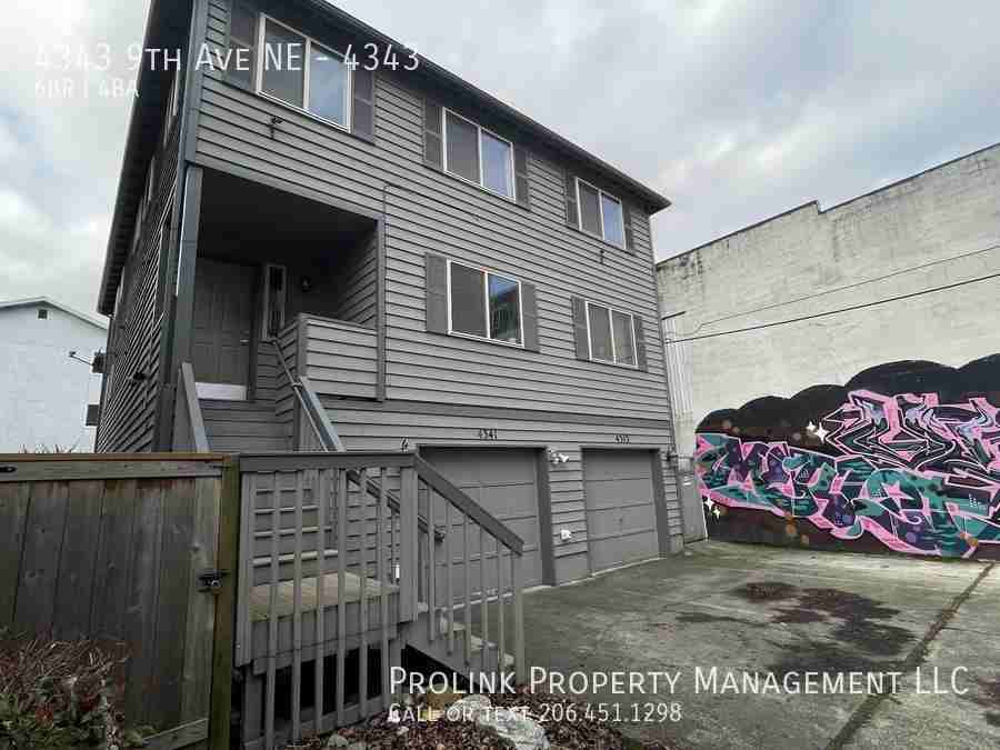 4343 9th Ave Ne #4343 - Photo 2 of 3