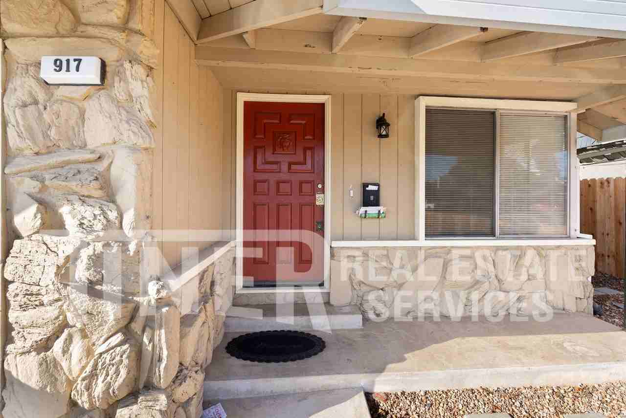 917 Bell St - Photo 4 of 21