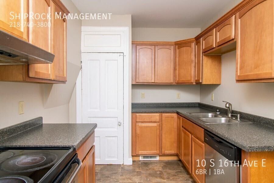 10 S 16th Ave E - Photo 5 of 10