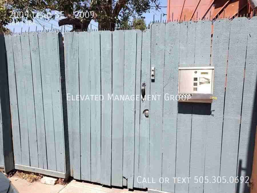 2009 Lead Ave Se #2009 - Photo 5 of 19