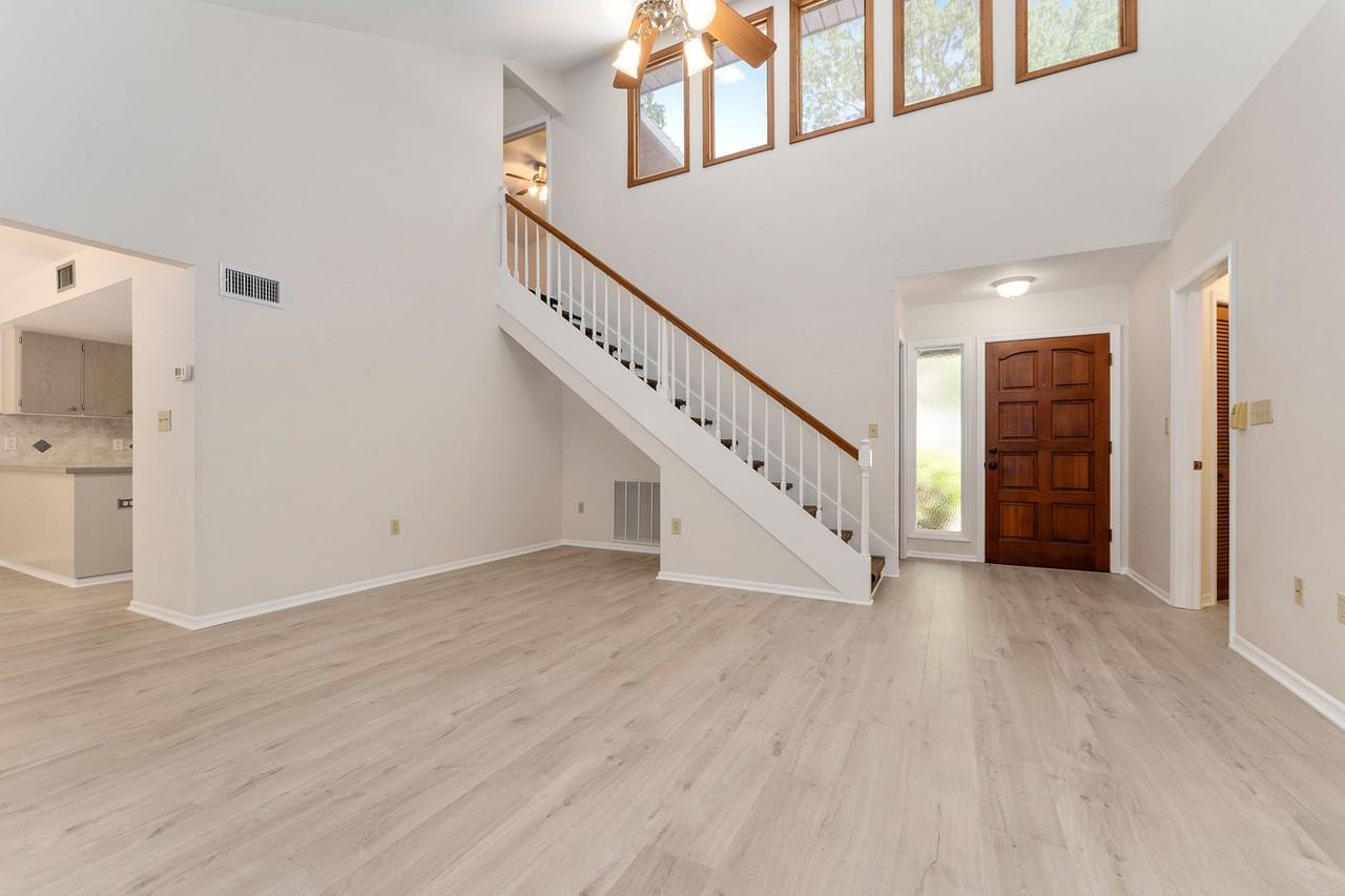 6632 Nw 52nd Ter - Photo 5 of 33