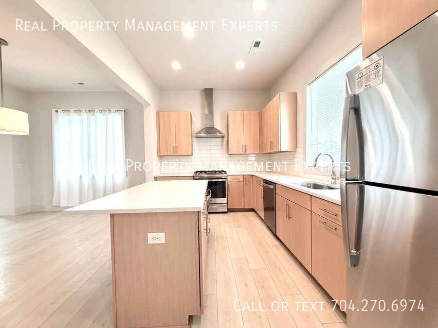 4115 Merlane Dr - Photo 4 of 24