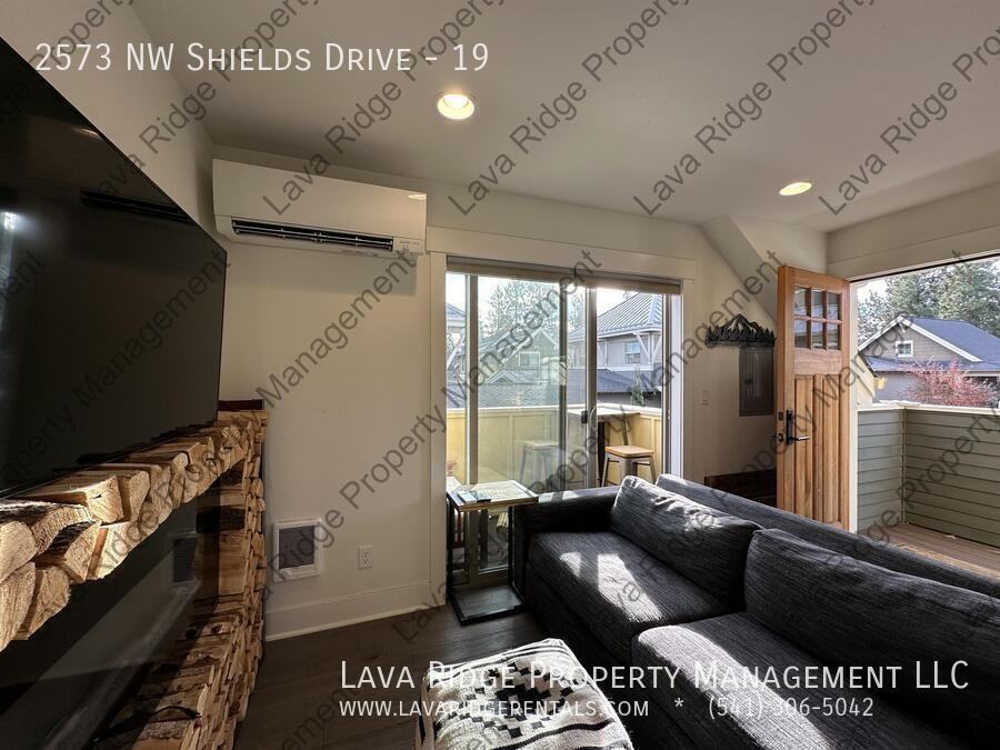 2573 Nw Shields Dr #19