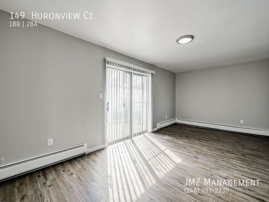 149 Huronview Ct - Photo 2 of 19