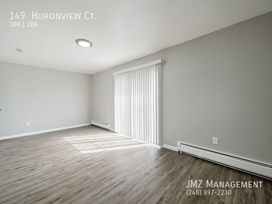 149 Huronview Ct - Photo 3 of 19