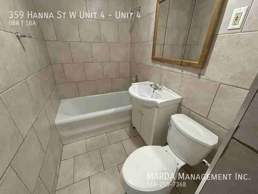 359 Hanna St W Unit 4 #4 - Photo 5 of 10