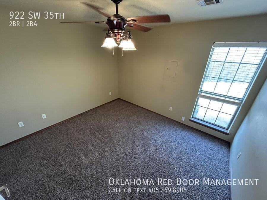 922 Sw 35th St - Photo 7 of 18