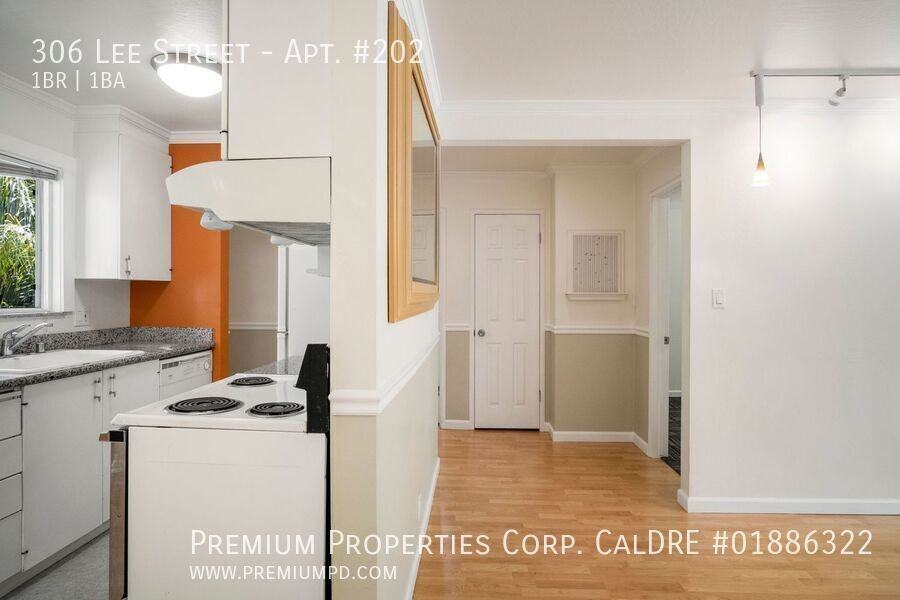 306 Lee St #202 - Photo 7 of 50