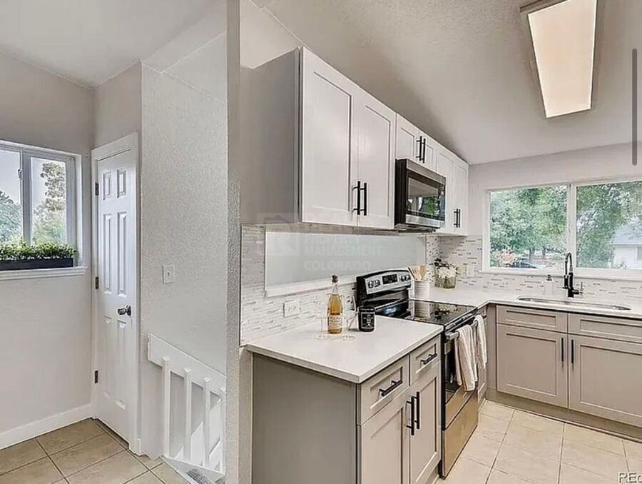 7110 E 63rd Ave - Photo 3 of 14