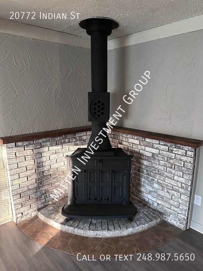 20772 Indian St - Photo 2 of 19