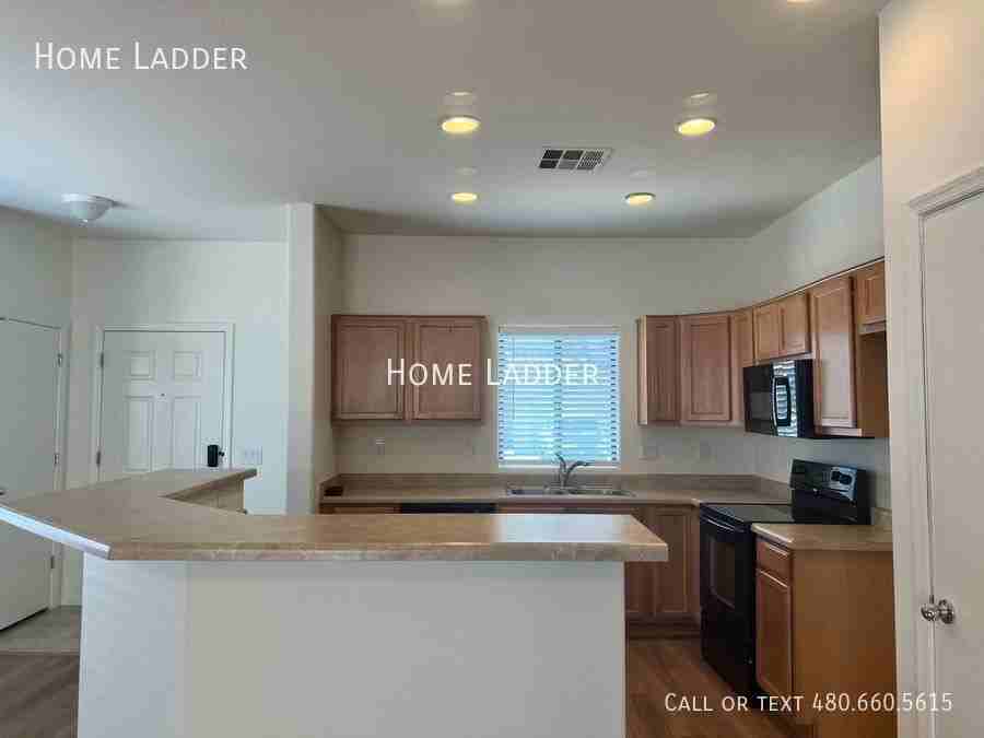 2338 E 28th Ave - Photo 2 of 20