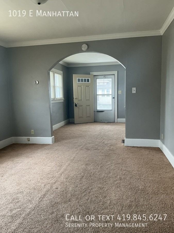 1019 E Manhattan Blvd - Photo 3 of 9