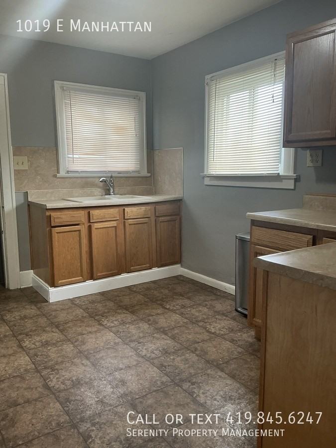 1019 E Manhattan Blvd - Photo 5 of 9