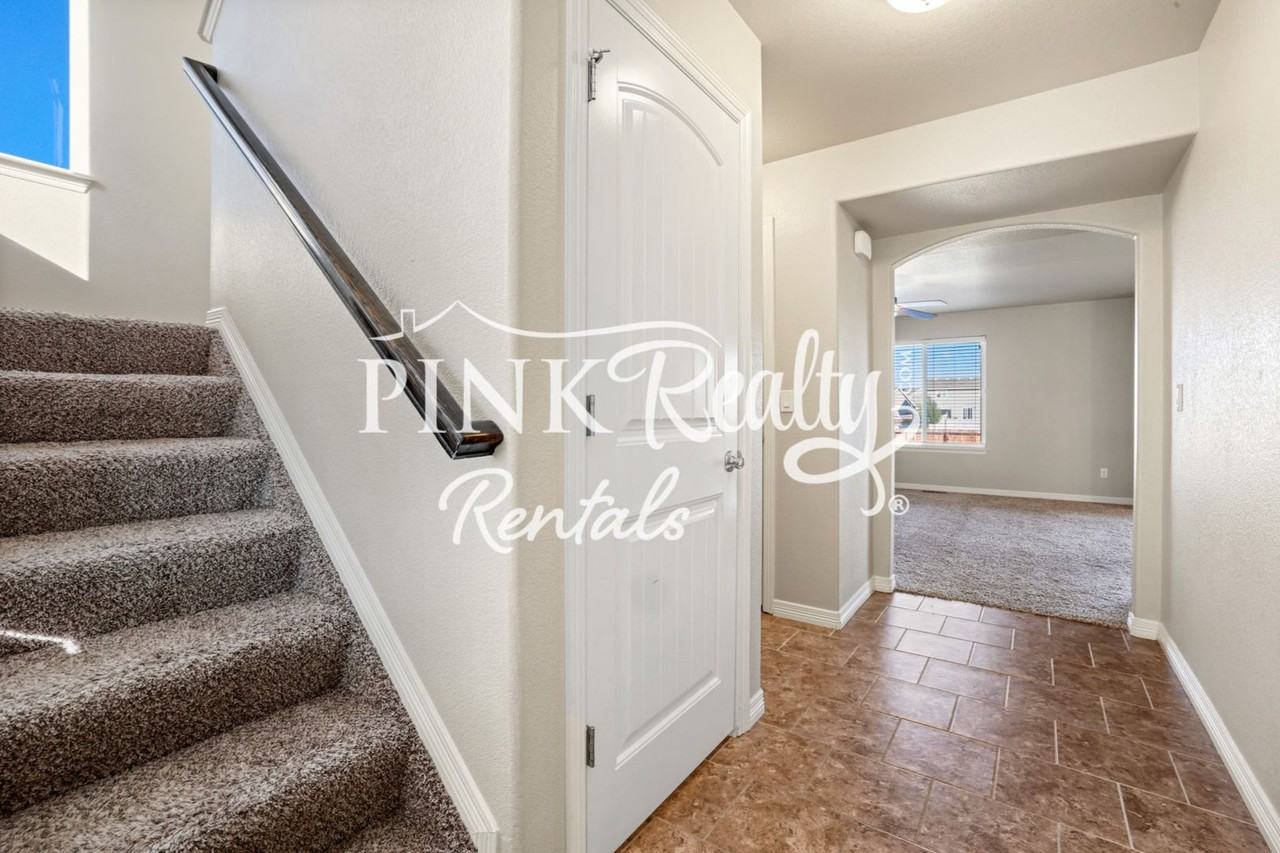 10026 Intrepid Way - Photo 6 of 50