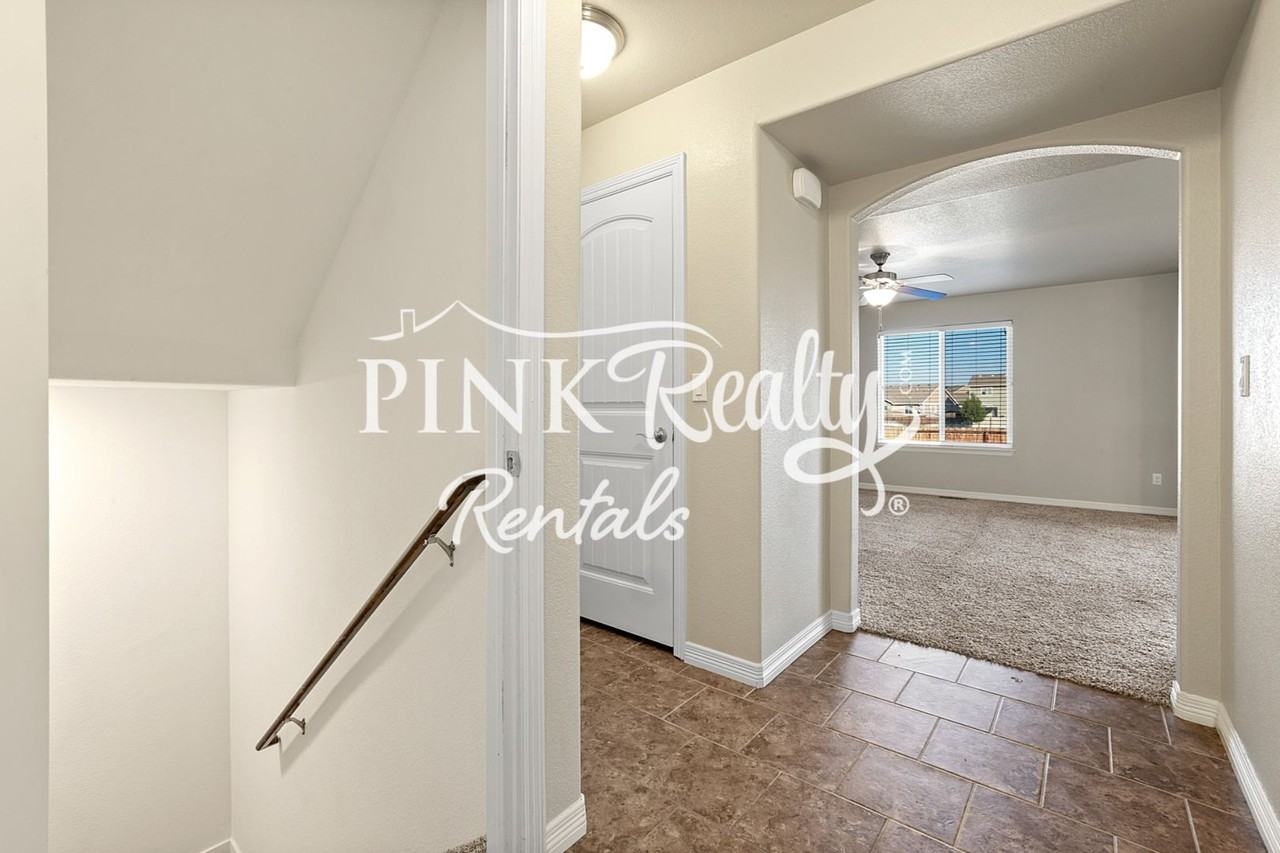 10026 Intrepid Way - Photo 7 of 50