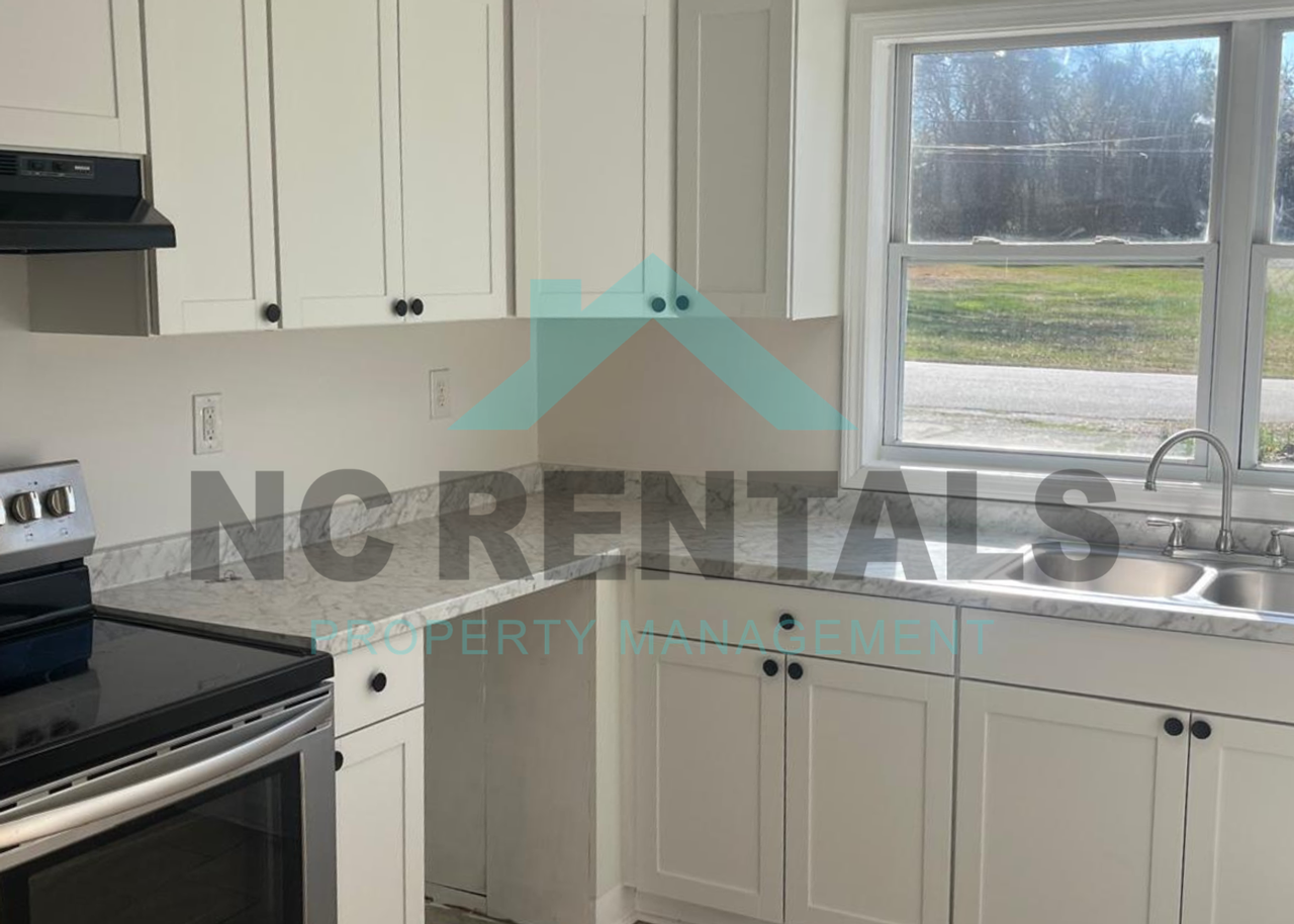 312 Walter Chambers St - Photo 7 of 23